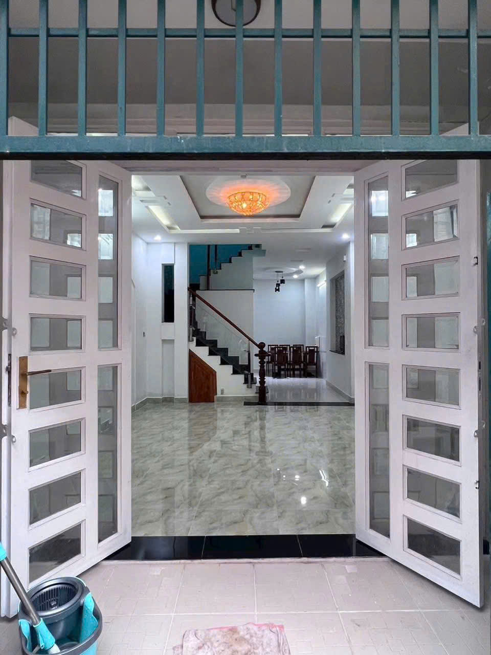 BÁN NHÀ KDBB ĐƯỜNG 8M XE QUA LẠI CHỈ 5.99 TỶ 15996101