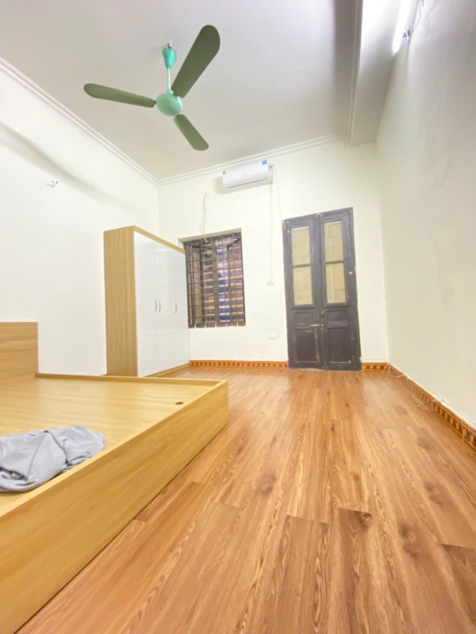 CHO THUÊ KIM NGƯU, NHÀ ĐẸP SÁT Ô TÔ, 63M 4T, 4 NGỦ 14TR 0903258273 15996104