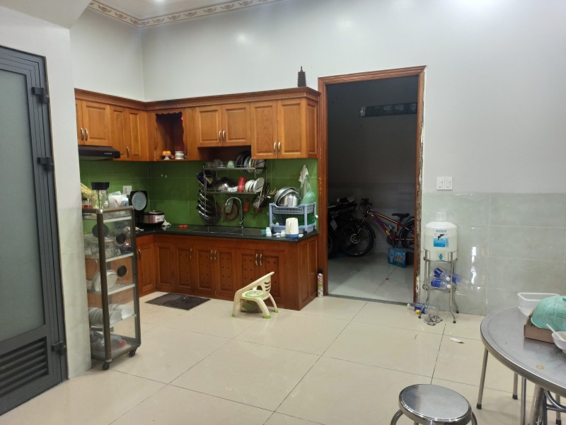 Bán nhà đường số 6, Linh Xuân, Thủ Đức, TP HCM. DT 73m2, 4 tầng. Giá  6.45 tỷ, 15996114