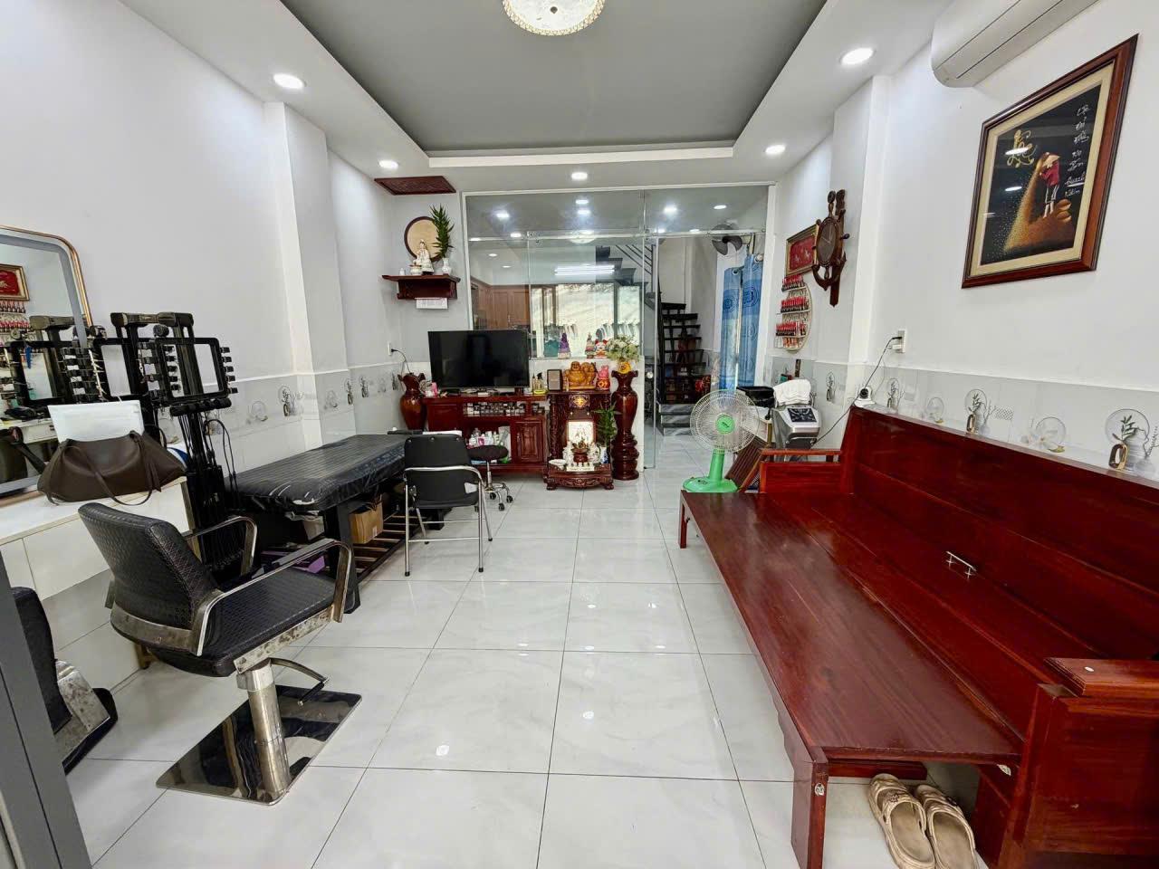 LÔ GÓC TÂY THẠNH TÂN PHÚ – GẦN CHỢ – 40M² – 3.9 TỶ (Ở + KINH DOANH NHẸ) 15996140