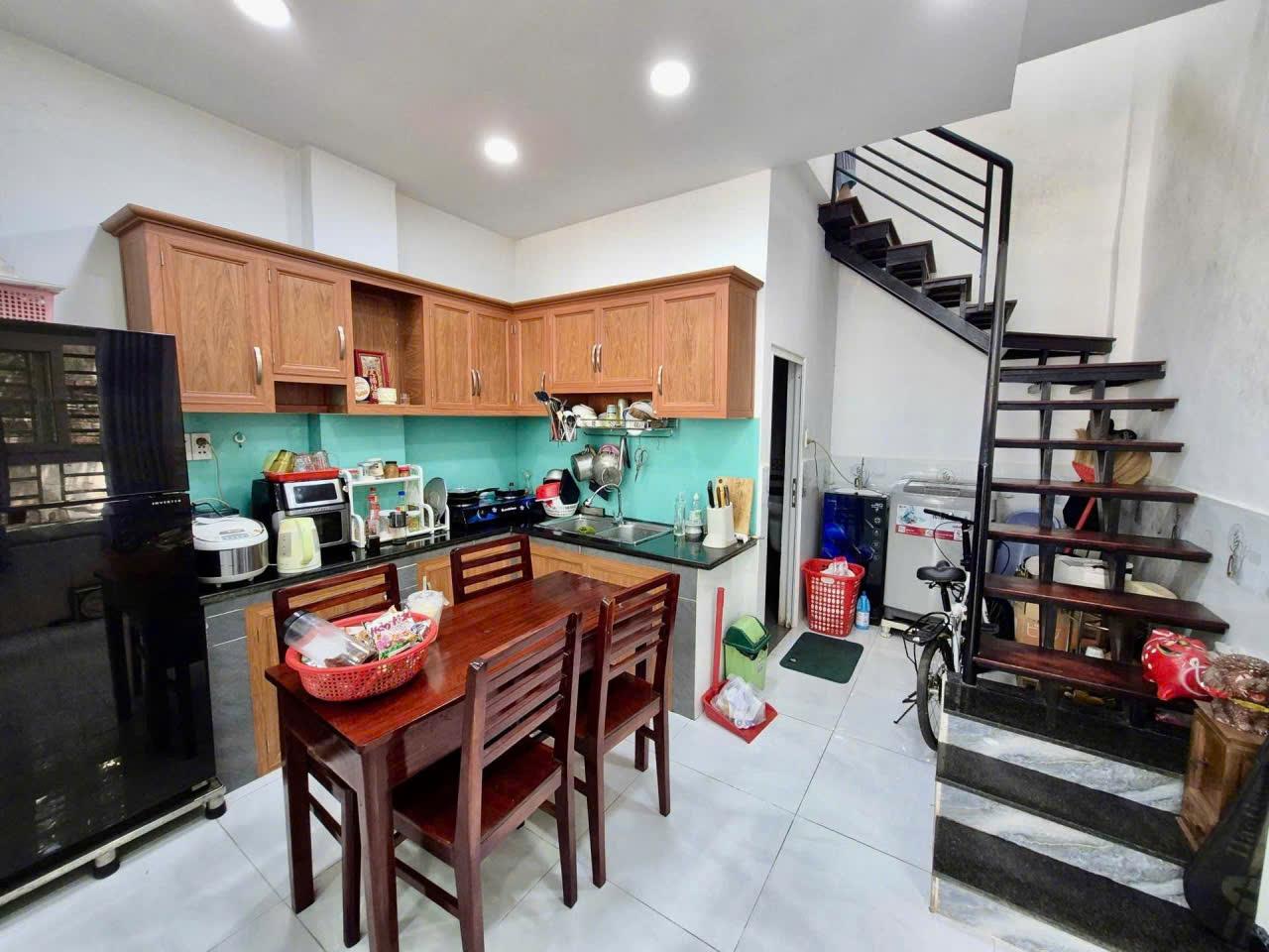 LÔ GÓC TÂY THẠNH TÂN PHÚ – GẦN CHỢ – 40M² – 3.9 TỶ (Ở + KINH DOANH NHẸ) 15996140