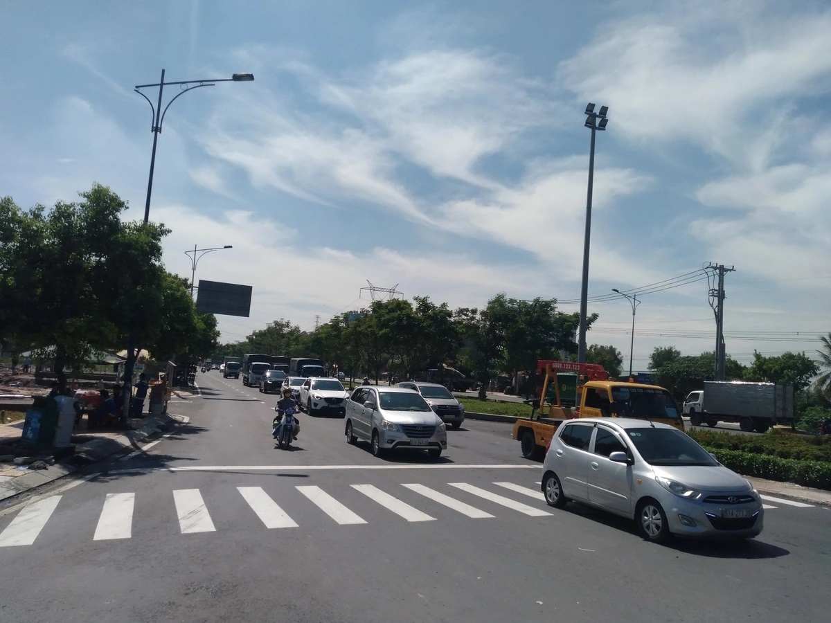 Bán nhà 40m2, Tỉnh Lộ 10, sổ hồng riêng, không quy hoạch. chỉ 2tỷ950 15996143