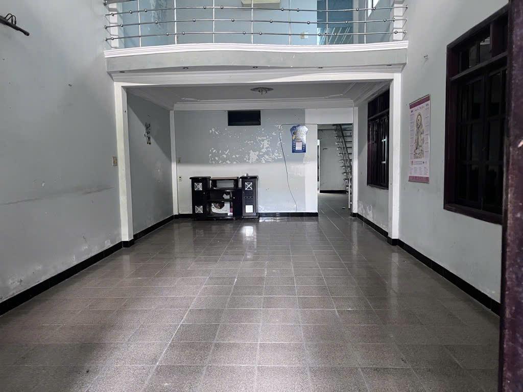 Bán Gấp nhà mặt tiền 2 Tầng Đường Xuân Thiều - Gần Biển Nguyễn Tất Thành - Giá chỉ nhỉnh 5 tỷ 15996180