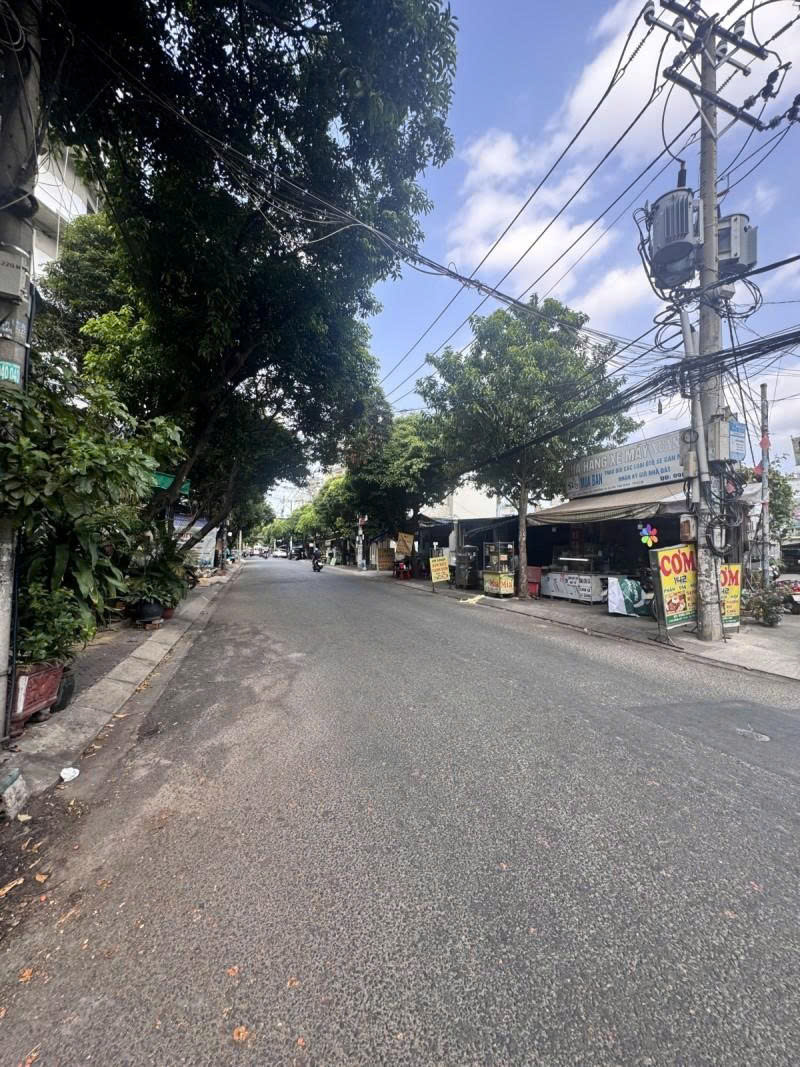 Bán nhà Mặt tiền Trần Thị Trọng ( Cống Lớ) - gần Phạm Văn Bạch, 5,2x20m, 2 Tầng, 13,5  tỷ. 15996337