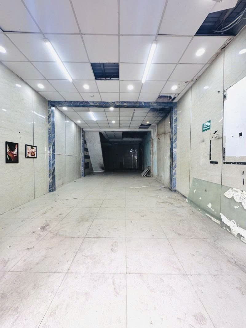 Bán nhà Mặt tiền Trần Thị Trọng ( Cống Lớ) - gần Phạm Văn Bạch, 5,2x20m, 2 Tầng, 13,5  tỷ. 15996337