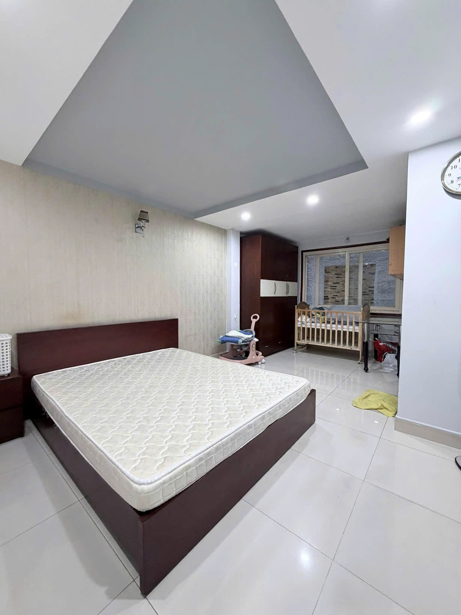 Bán nhà Mặt tiền Đỗ Nhuận - giao Lê Trọng Tấn, 500m Aeon, 4x18m, 4 Tầng 5PN, 9,8 tỷ. 15996340