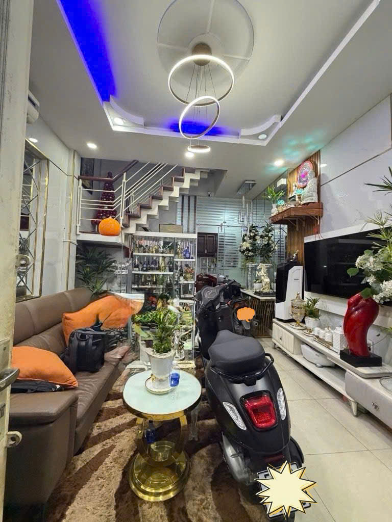 Ngay TRường Tiểu Học Bình Long, Bình Tân - 3 tầng - (4x8m) - vuông vức - chỉ 3.7 tỷ(tl) 15996378