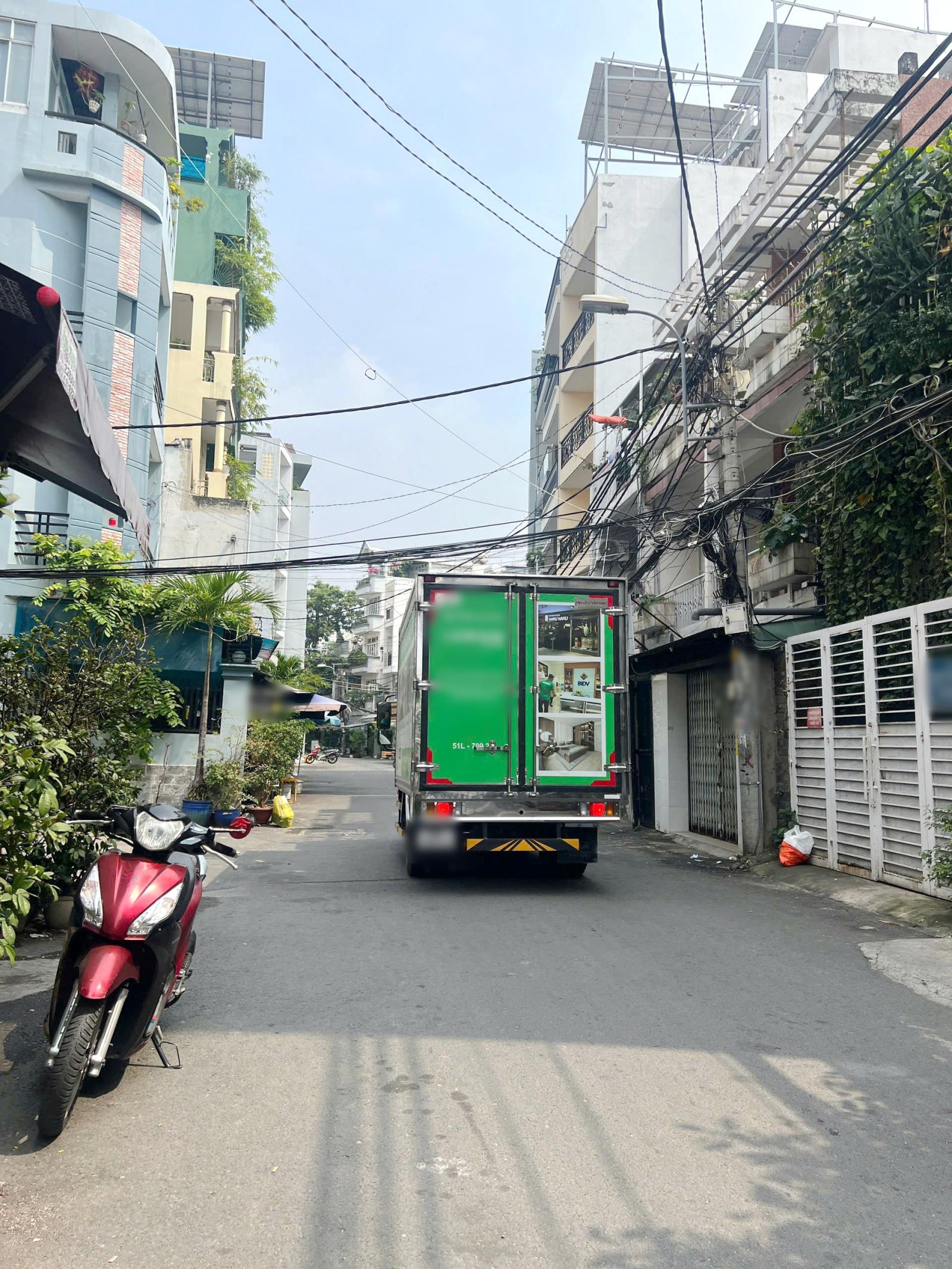 Nhà 3 tầng hẻm xe tải đẹp đường Âu Dương Lân P2Q8. Giá: 8.4 tỷ 15996400