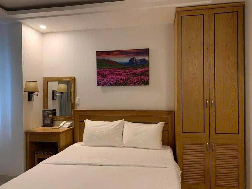 Quận 7, Cần Bán Khách Sạn 3 Sao, 8 Tầng, Chỉ Hơn 40 Tỷ, Tại Khu Dân Cư Tân Quy, 15996432