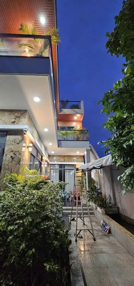 BIỆT THỰ VƯỜN NGANG 13M XUÂN THỚI THƯỢNG – FULL THỔ CƯ – GIÁ CHỈ 9 TỶ 15996494