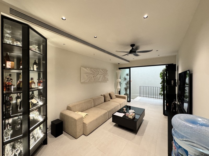 Bán nhà mặt phố Ngọc Thuỵ,Long Biên 6 tầng,95m kinh doanh nhỉnh 27 tỷ 15996504