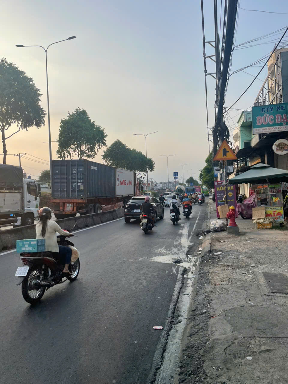 Bán đất mặt tiền 40x80m giá 70 tỷ Đường Quốc Lộ 22 15996532