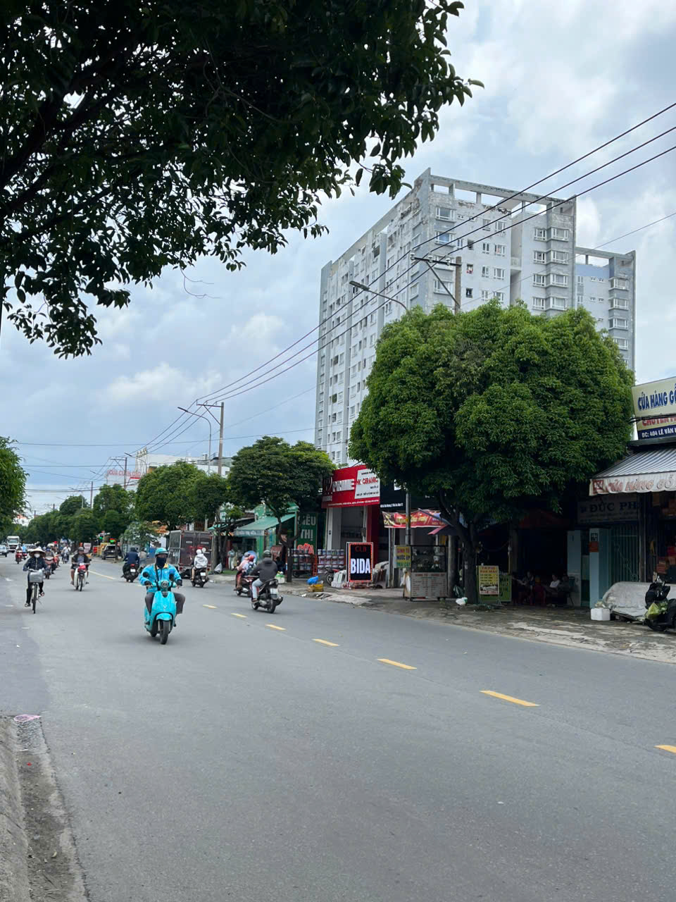 Bán nhà mặt tiền 20x50m giá 120 tỷ Đường Lê Văn Khương 15996535