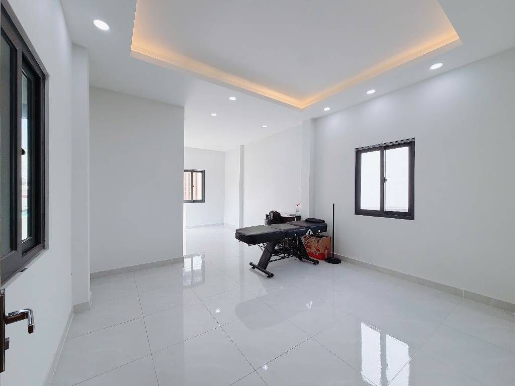 Bán nhà Âu Dương Lân 4 tầng nở hậu 117m2 xe hơi ngủ - 0931172218 15996567
