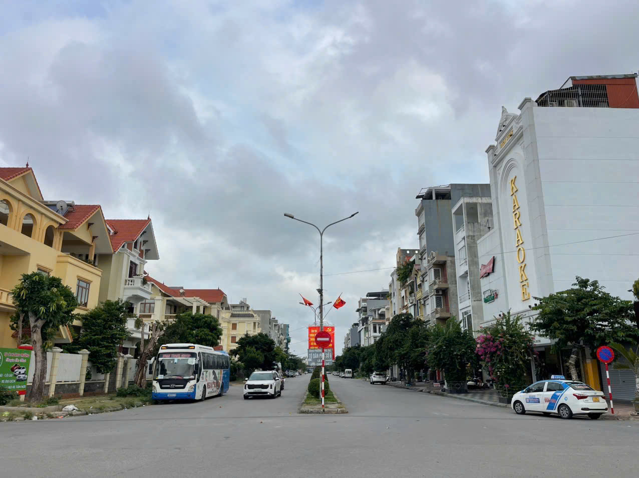 CHUYỂN NHƯỢNG ĐẤT MẶT ĐƯỜNG ĐÔI LÊ HỒNG PHONG – LÔ 27 – VỈA HÈ 5M – GIÁ 7,68 TỶ 15996577