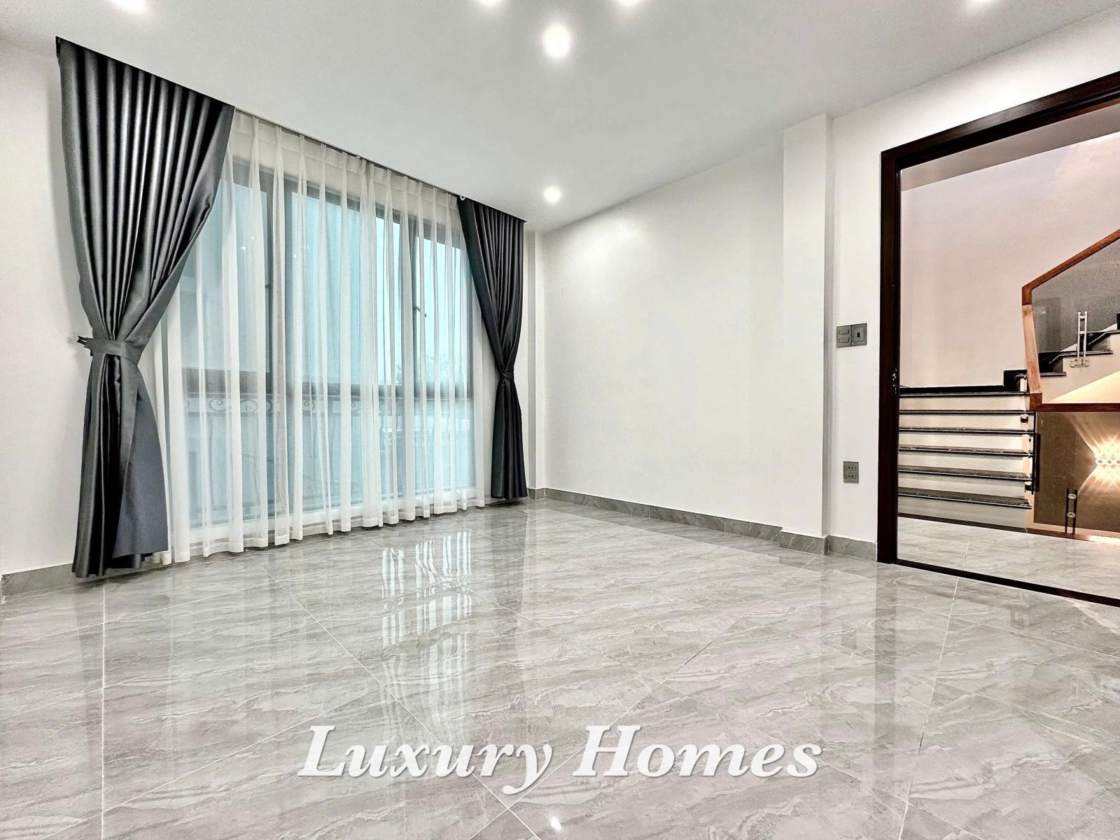 BÁN NHÀ 4 TẦNG KHU HỒ SEN – MT 7,5M – NHÀ MỚI – Ô TÔ SÁT NHÀ – GIÁ 5,45 TỶ 15996583