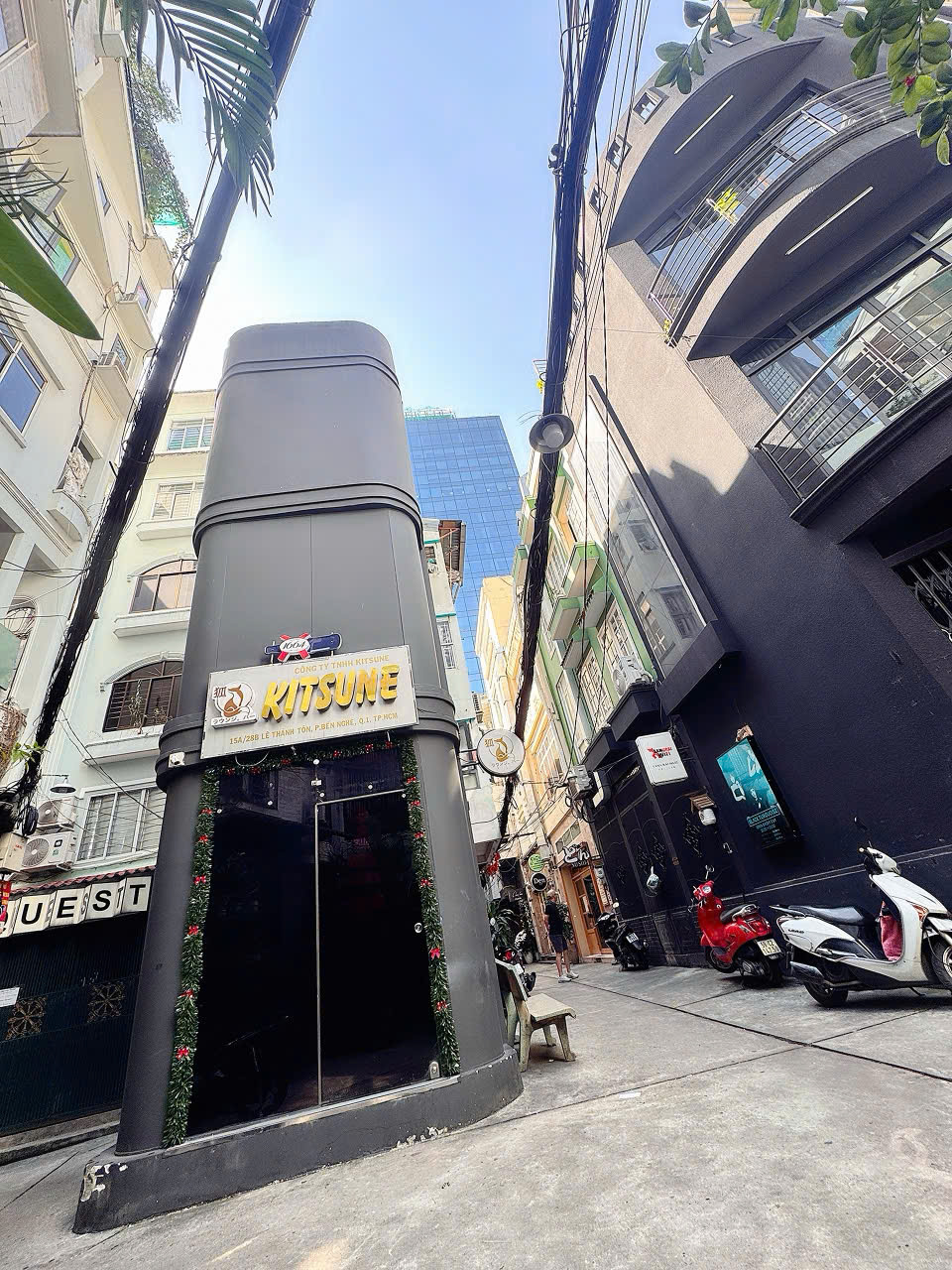 BÁN NHÀ 4 TẦNG HXH Đ.LÊ THÁNH TÔN, BẾN NGHÉ, QUẬN 1 - DT 42M2 - HDT 30TR/TH - KHU PHỐ NHẬT NỔI 15996659