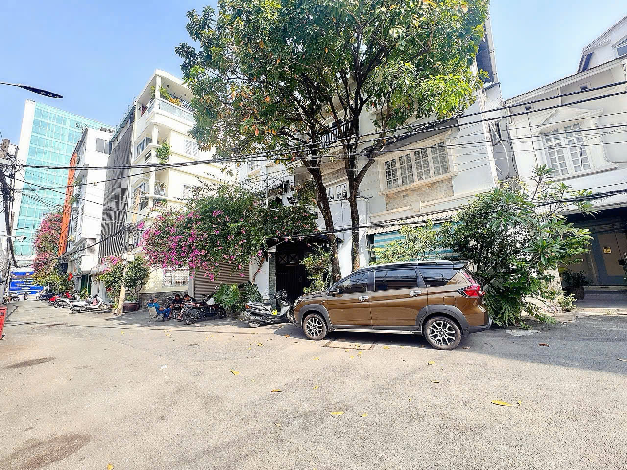 HIẾM NGANG LỚN 8M*8,5M VUÔNG ĐẸP - BÁN NHÀ 5 TẦNG THANG MÁY - MẶT TIỀN XE HƠI ĐẬU CỬA Đ.NGUYỄN THỊ 15996668