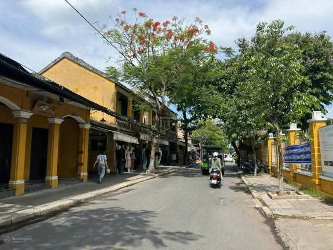 BÁN NHÀ + ĐẤT TRUNG TÂM Hội An – QUỸ ĐẤT HIẾM 208m² 15996673