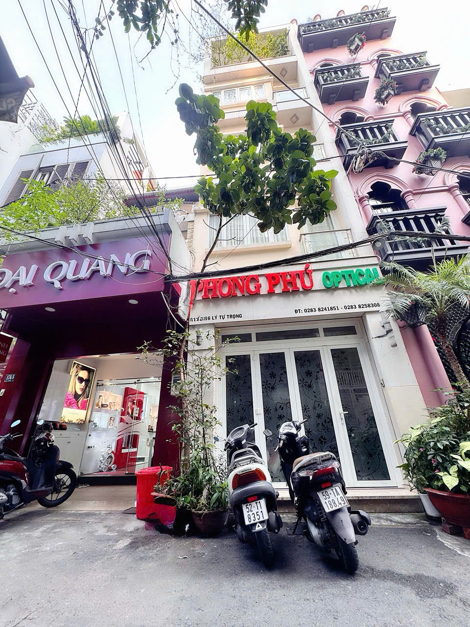 HIẾM BÁN KHÁCH SẠN Đ.LÝ TỰ TRỌNG, BẾN THÀNH, QUẬN 1 - DÒNG TIỀN SIÊU KHỦNG 200TR/TH - DT 3,8M*17M 15996684