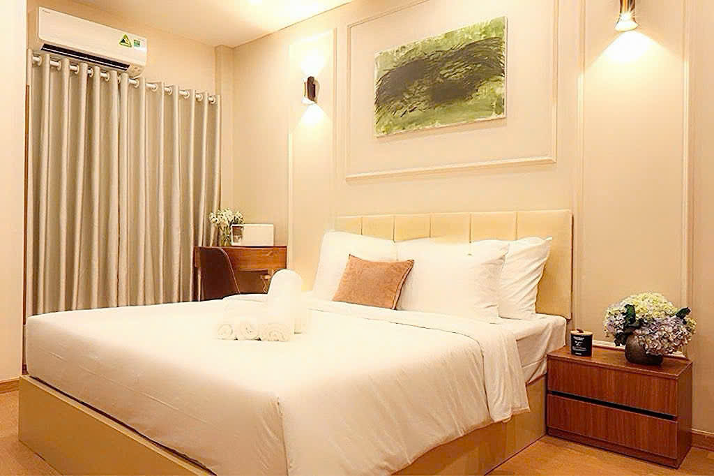 HIẾM BÁN KHÁCH SẠN Đ.LÝ TỰ TRỌNG, BẾN THÀNH, QUẬN 1 - DÒNG TIỀN SIÊU KHỦNG 200TR/TH - DT 3,8M*17M 15996684