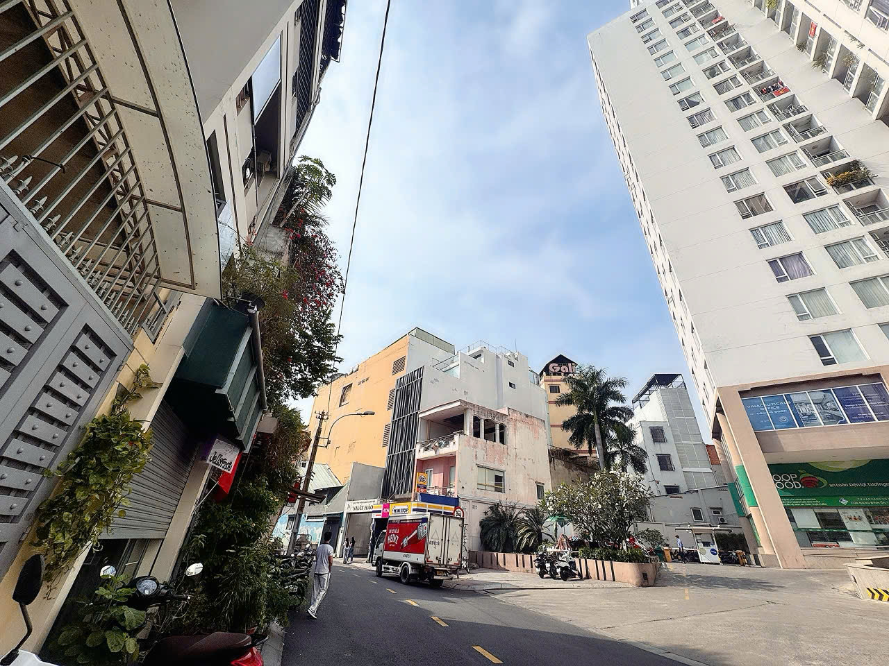 DUY NHẤT NHÀ BÁN - 4 TẦNG CÓ THANG MÁY - MẶT TIỀN KD Đ.NGUYỄN VĂN NGUYỄN, TÂN ĐỊNH, QUẬN 1 - DT 15996702