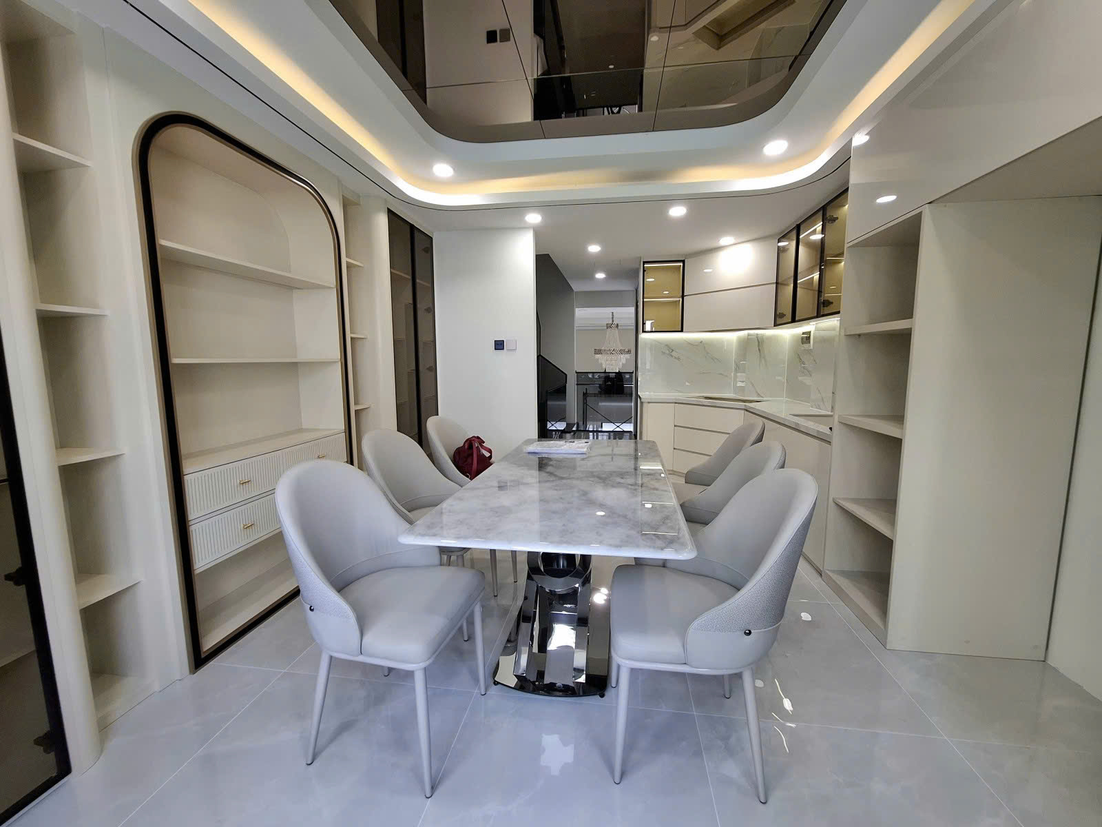 MẶT TIỀN HẺM XE TẢI HUỲNH THIỆN LỘC 52M2 5 TẦNG THANG MÁY CHỈ 10.6 TỶ
 15996707