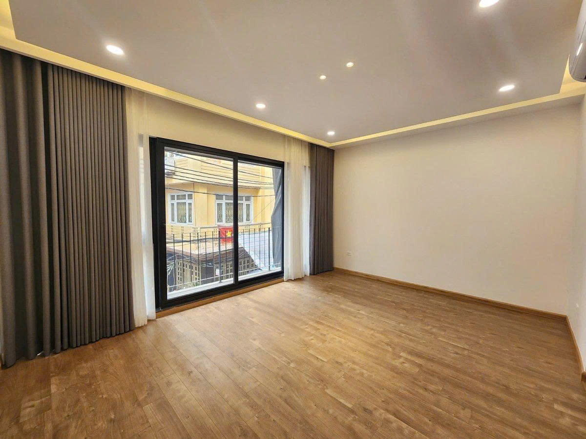 LẠC LONG QUÂN – Ô TÔ TRÁNH – THANG MÁY – GẦN HỒ TÂY – KHU VỰC KHAN HIẾM NHÀ BÁN. 50/55m² – 6 tầng – 15996713