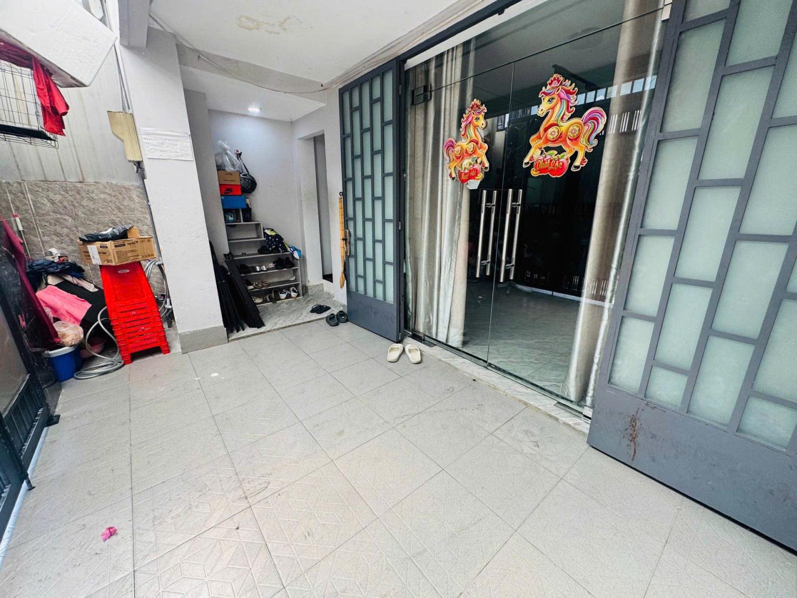 NGUYỄN CỬU VÂN - ĐỐI DIỆN ĐH KINH TẾ - QUA CẦU TỚI Q.1 - XE TẢI THÔNG - SỔ VUÔNG A4 - CHỈ 8x TỶ 15996724