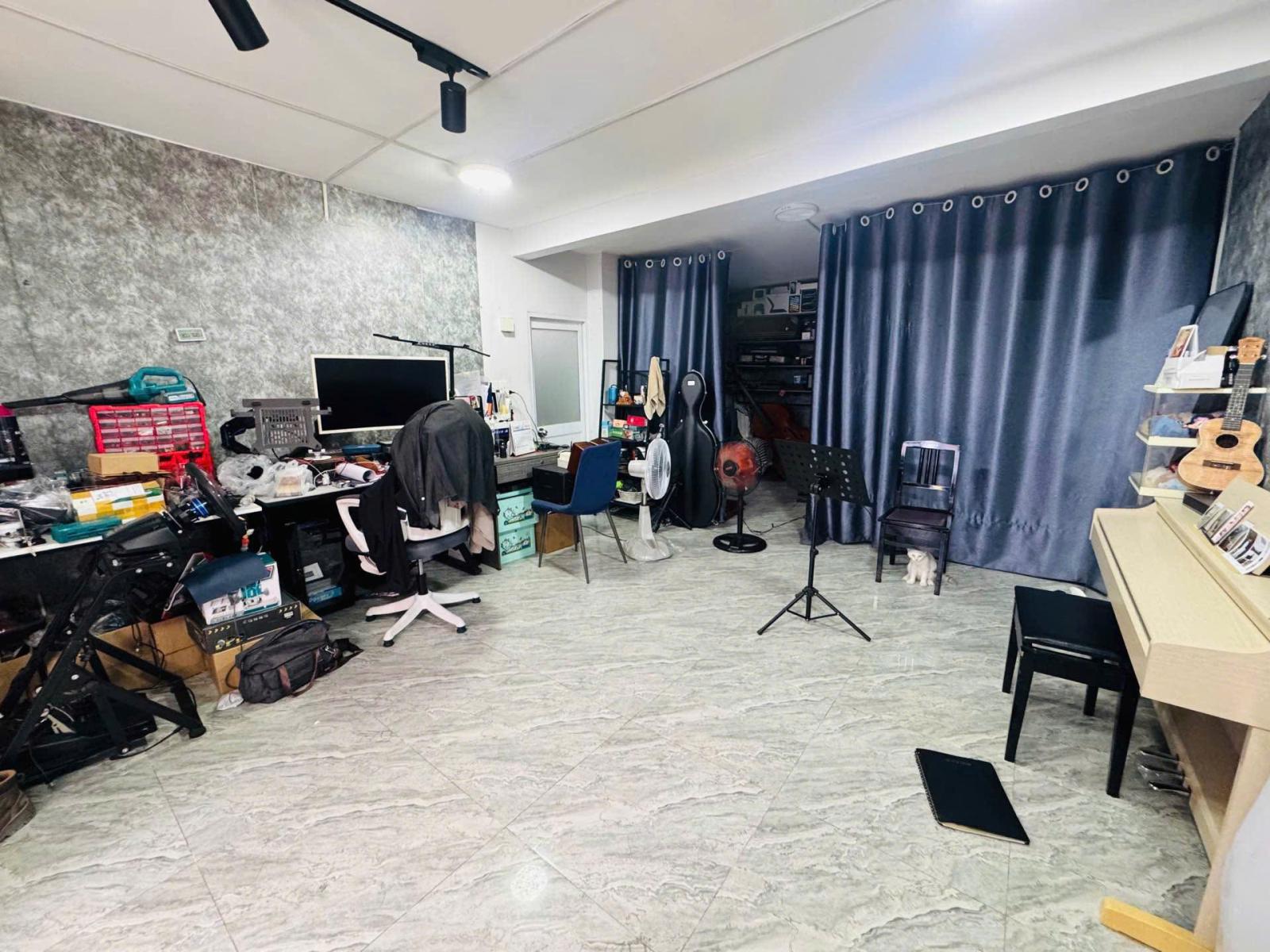 NGUYỄN CỬU VÂN - ĐỐI DIỆN ĐH KINH TẾ - QUA CẦU TỚI Q.1 - XE TẢI THÔNG - SỔ VUÔNG A4 - CHỈ 8x TỶ 15996724