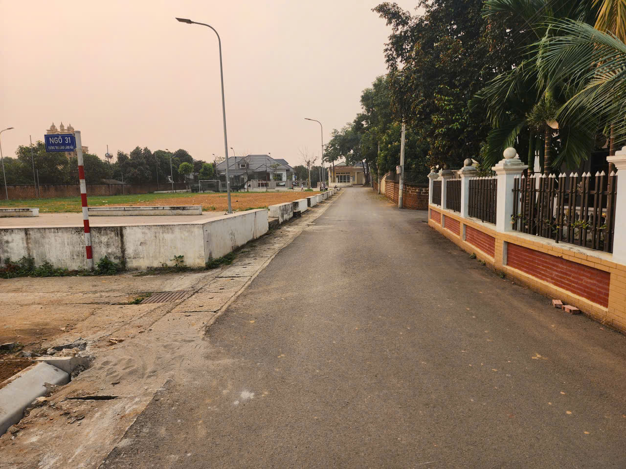 Cách quốc lộ 21A 3p di chuyển cách trục HỒ TÂY BA VÌ 300M công nghệ cao đại học quốc gia 5p di chuyển 15996735