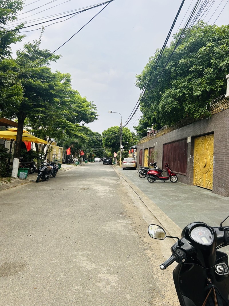 ♥ Biệt thự Sân vườn, sát Thăng Long 260m2, ngang 13m, 3 tầng xịn sò, 17.5 tỷ 15996741