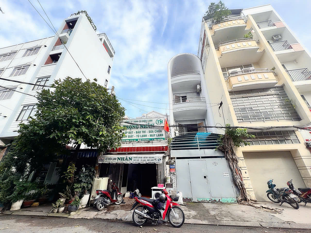 CHÍNH CHỦ BÁN NHÀ 4 TẦNG MẶT TIỀN Đ.NGUYỄN TẤT THÀNH, QUẬN 4 - DT 4M*20M FULL THỔ CƯ - SỔ HỒNG 15996772