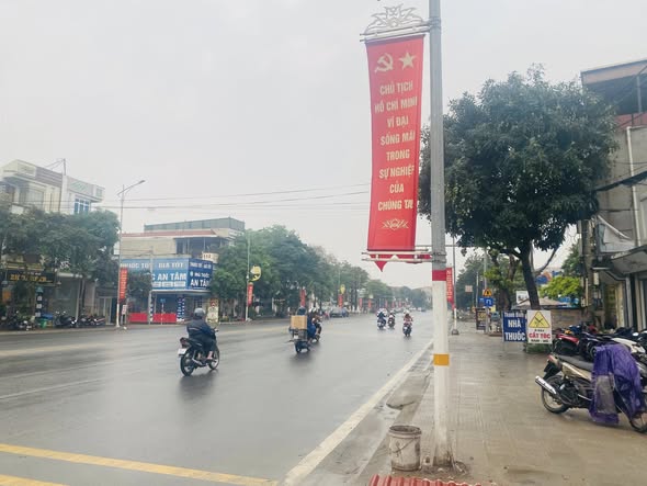 Cho thuê nhà mặt đường Nguyễn Tất Thành, Việt Trì, Phú Thọ 15996776