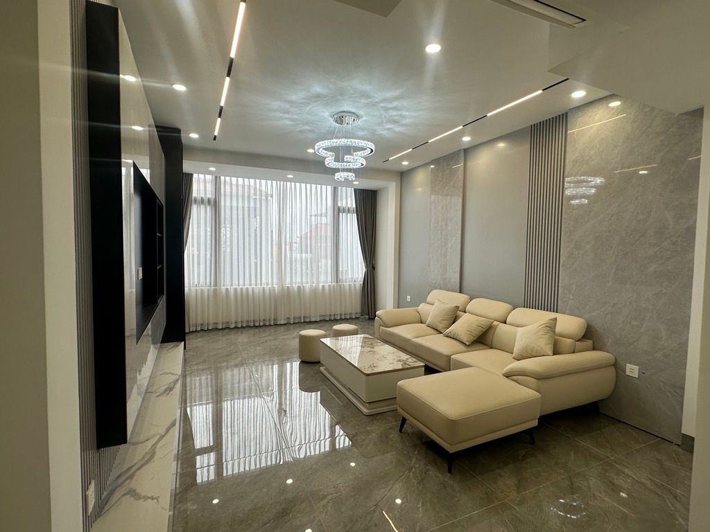 Bán nhà Ngọc Thuỵ 44m x 7T gara oto thang máy nhỉnh 15t còn tl 15996777