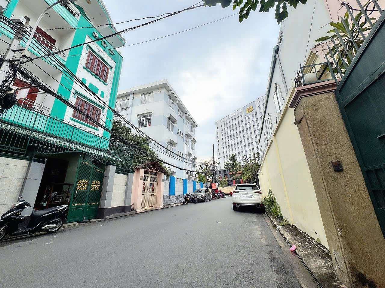 BÁN NHÀ 4 TẦNG HXH 10M Đ.NGUYỄN TRÃI, QUẬN 1 - NGAY BỘ CÔNG AN - KHU VIP HIẾM BÁN * LH GIANG GIANG: 15996794