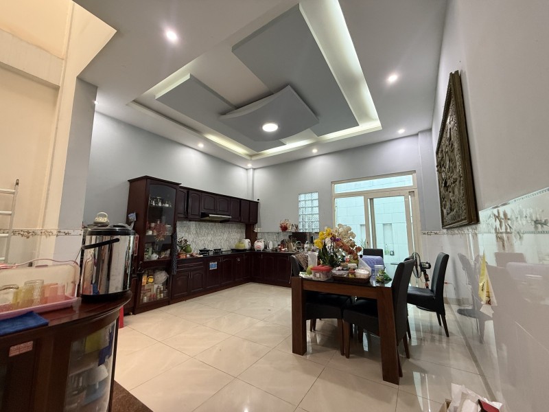 Bán nhà đường số 26, Phường Tăng Nhơn Phú A, Q9, Thủ Đức, TP HCM. DT 150m2, 3 tầng. Giá - 12.99 tỷ. 15996808