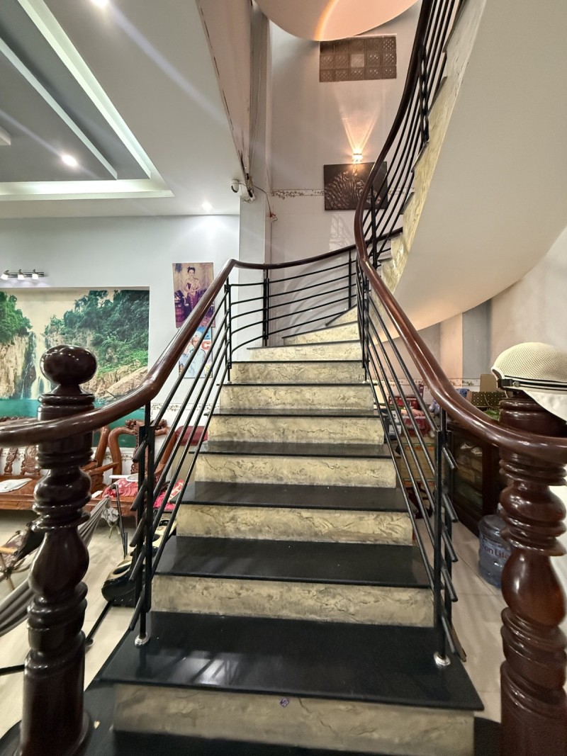 Bán nhà đường số 26, Phường Tăng Nhơn Phú A, Q9, Thủ Đức, TP HCM. DT 150m2, 3 tầng. Giá - 12.99 tỷ. 15996808