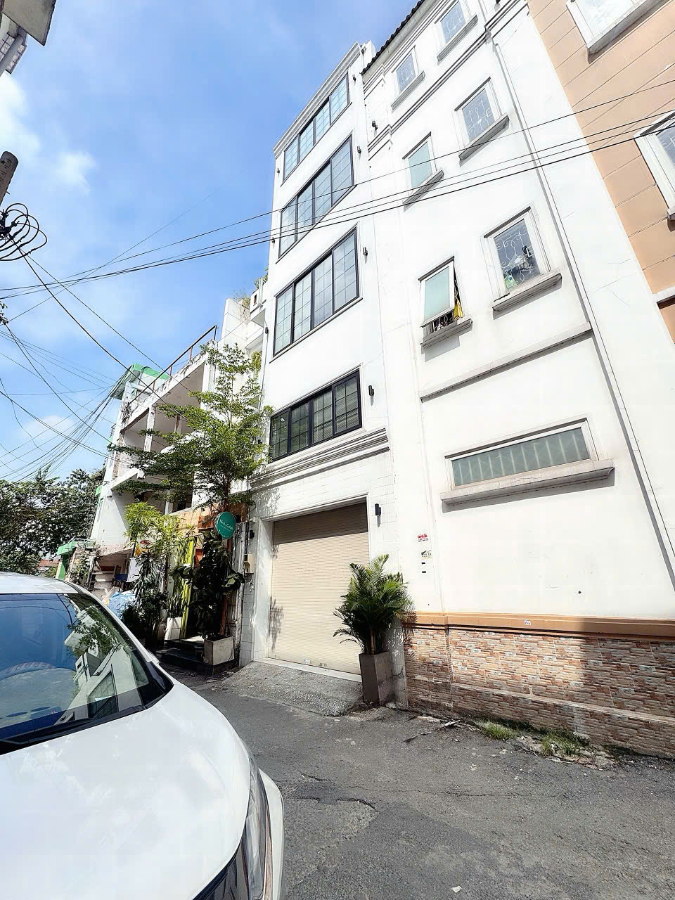 BÁN NHÀ MT Đ.NGUYỄN VĂN NGUYỄN, TÂN ĐỊNH, QUẬN 1 - NHÀ 5 TẦNG MMOIWS - XE HƠI NGỦ TRONG NHÀ - VIEW 15996829