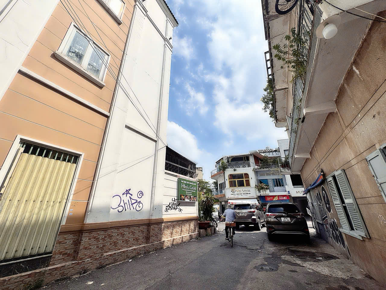 BÁN NHÀ MT Đ.NGUYỄN VĂN NGUYỄN, TÂN ĐỊNH, QUẬN 1 - NHÀ 5 TẦNG MMOIWS - XE HƠI NGỦ TRONG NHÀ - VIEW 15996829