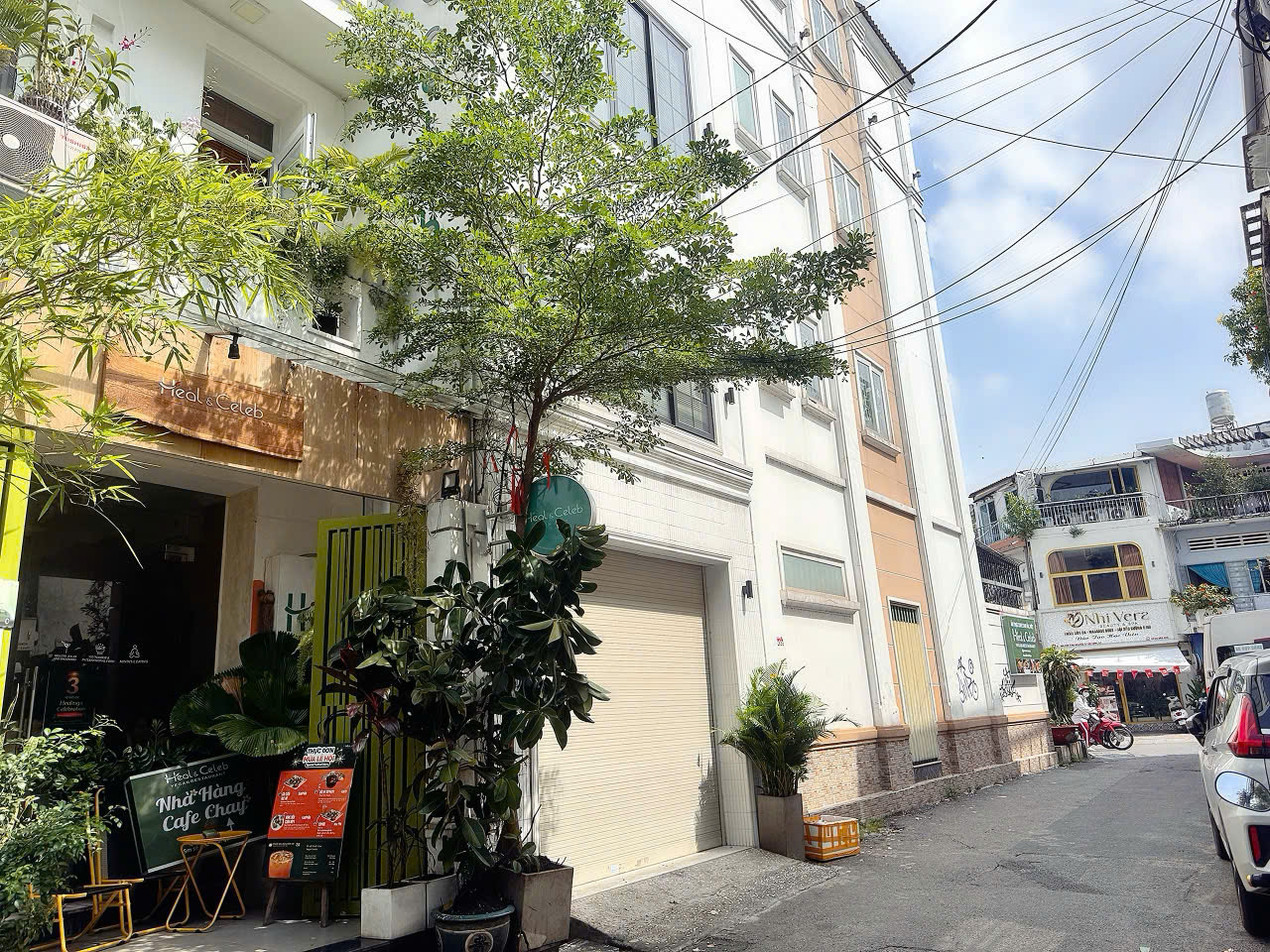 BÁN NHÀ MT Đ.NGUYỄN VĂN NGUYỄN, TÂN ĐỊNH, QUẬN 1 - NHÀ 5 TẦNG MMOIWS - XE HƠI NGỦ TRONG NHÀ - VIEW 15996829