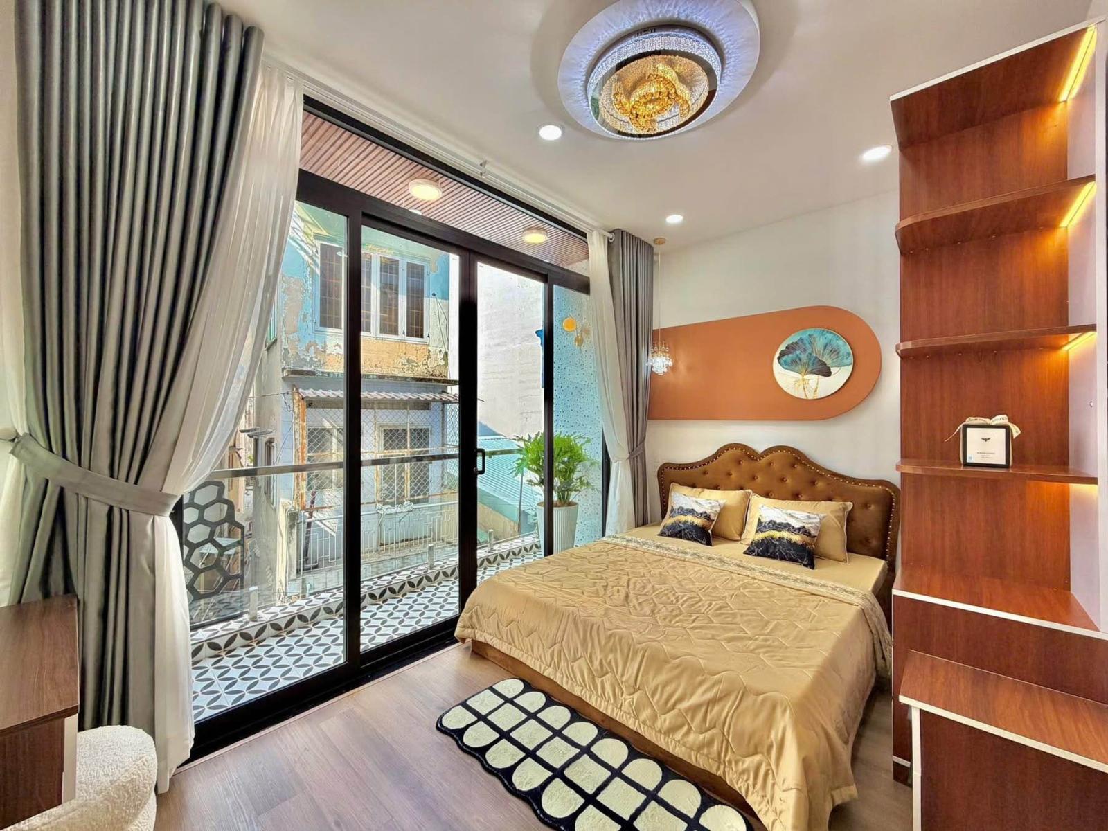 SIÊU PHẨM TOWN HOUSE - KHU VIP ĐOÀN THỊ ĐIỂM - TRUNG TÂM PHÚ NHUẬN - VÀI BƯỚC RA OTÔ - 4 TẦNG SÂN 15996831