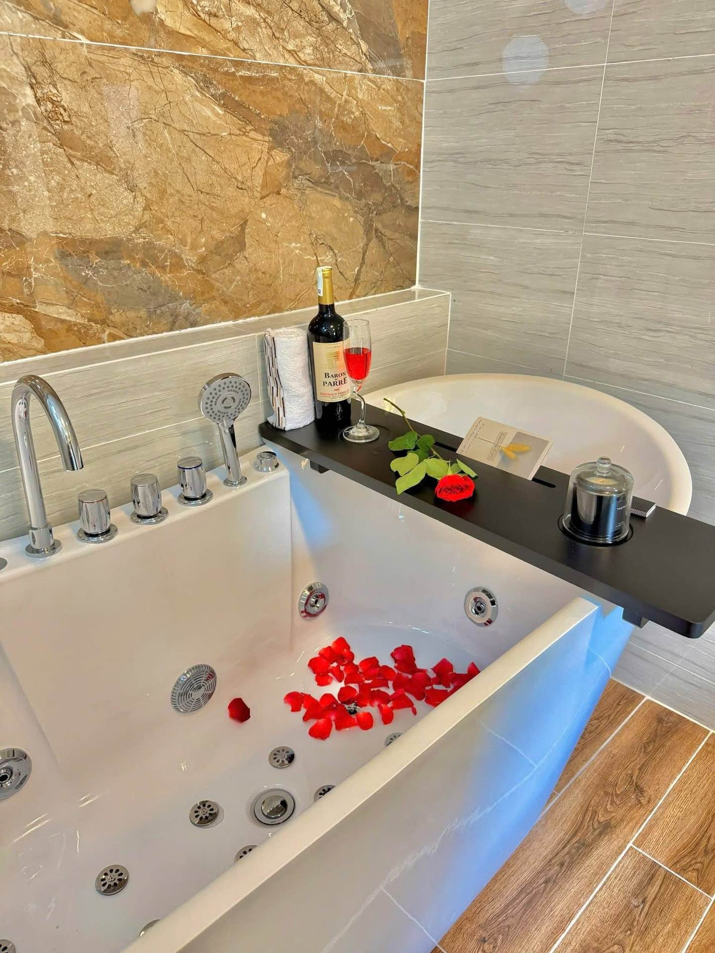 SIÊU PHẨM TOWN HOUSE - KHU VIP ĐOÀN THỊ ĐIỂM - TRUNG TÂM PHÚ NHUẬN - VÀI BƯỚC RA OTÔ - 4 TẦNG SÂN 15996831