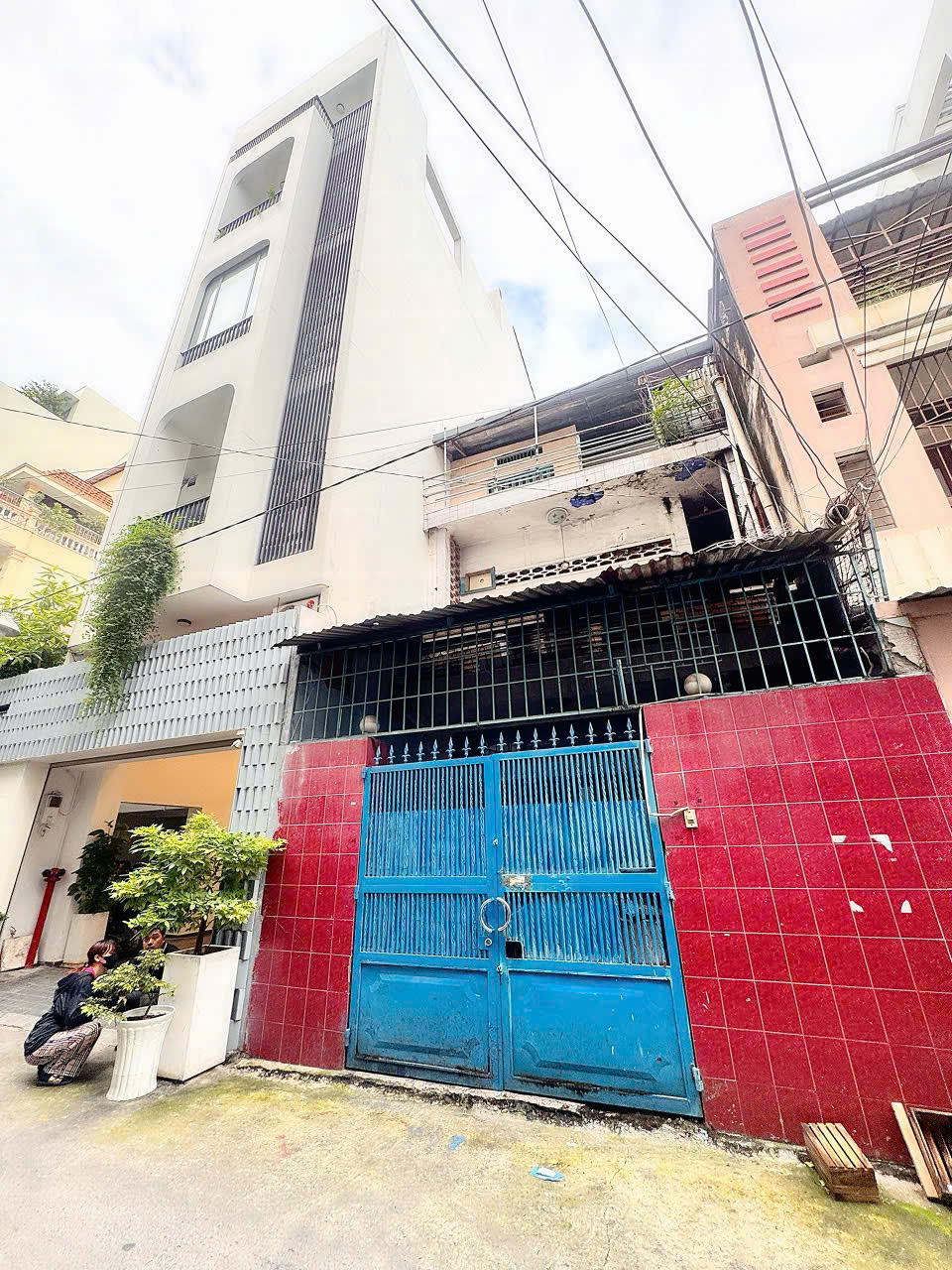 CHÍNH CHỦ BÁN NHÀ 3 TẦNG - XE HƠI NGỦ TRONG NHÀ Đ.LÊ VĂN SỸ, QUẬN 3 - NGANG ĐẸP 5,5M*15M -KHU VỰC 15996839