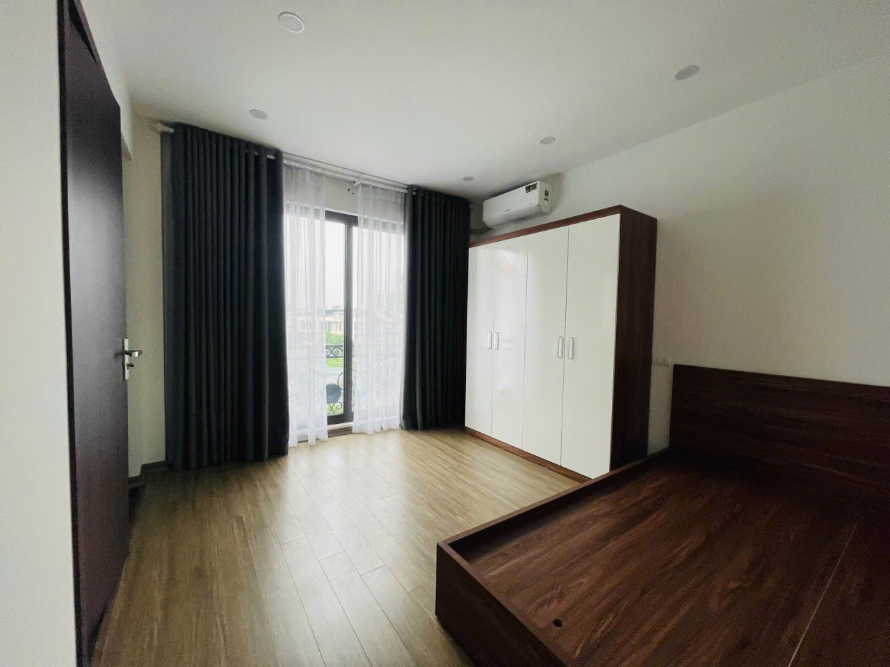 🏡 Nhà đẹp – ô tô đỗ cửa – 31m² tại trung tâm Thạch Bàn nhỉnh 6 tỷ ! 15996862