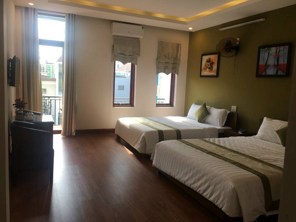 Bán khách sạn Đỗ Quang 108m2 5 tầng 12 phòng giá 18,5 tỷ trung tâm Đà Nẵng 15996867