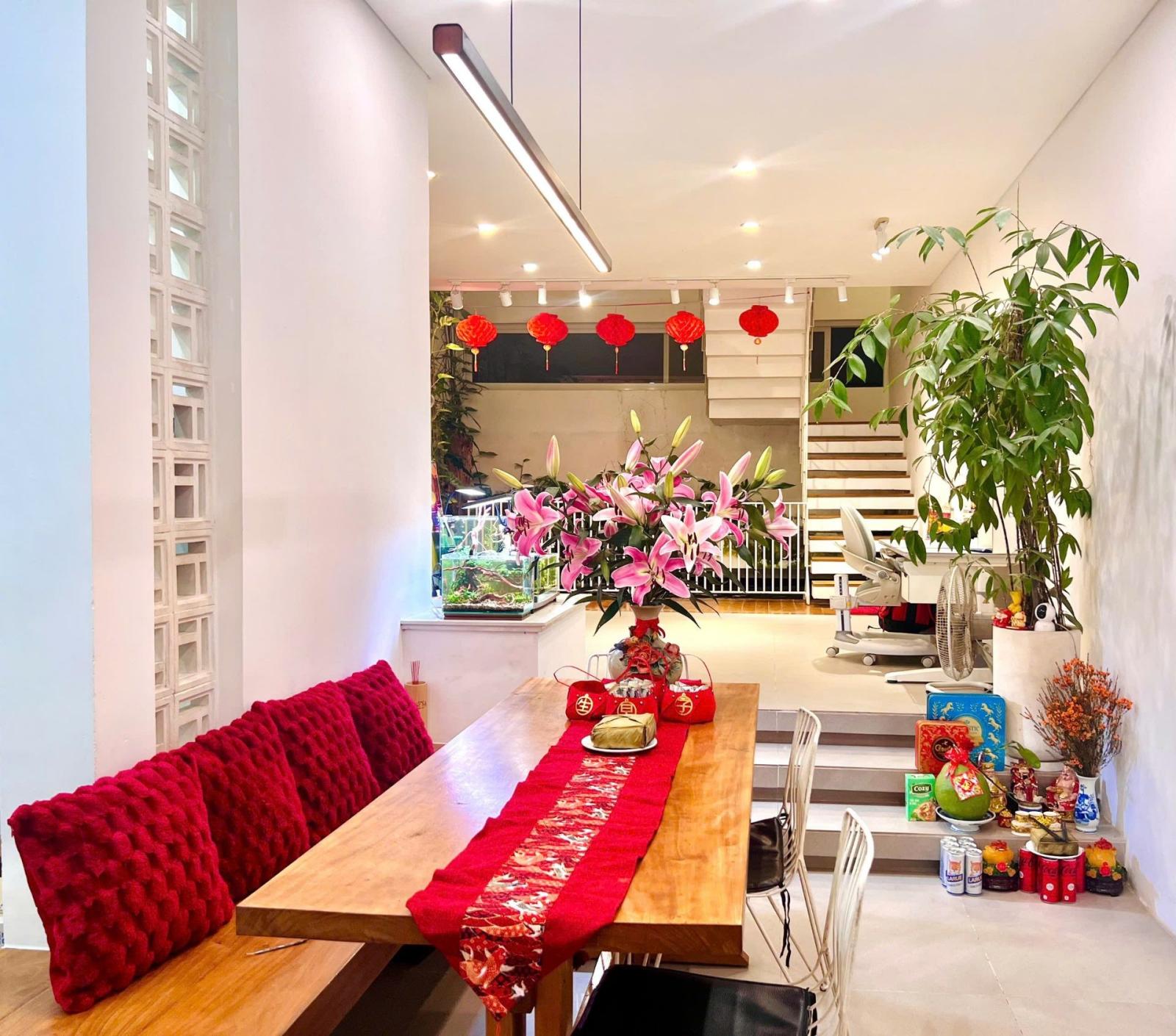 Bán nhà Hà Bồng Hòa Xuân 100m2 3 tầng đường 7m5 giá 9,7 tỷ 15996873