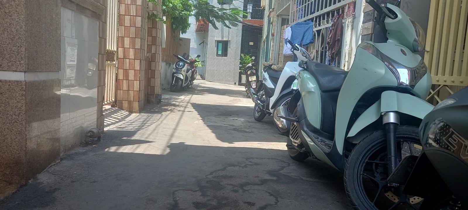 Bán nhà Núi Thành 37,2m2 2 tầng kiệt 3m5 gần cầu Rồng giá 3,9 tỷ 15996875