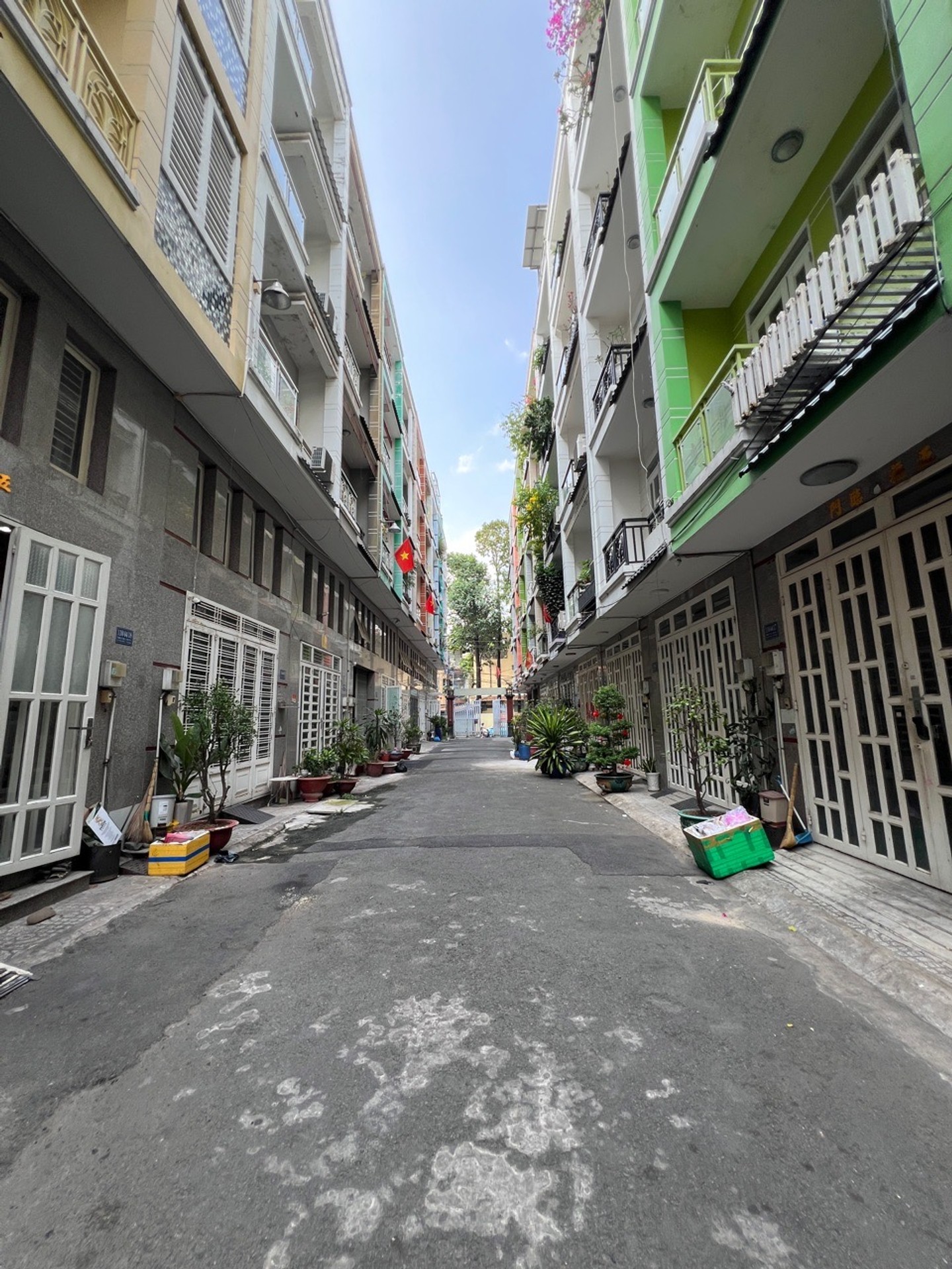 đường Tô Hiệu gần Hoà Bình, Luỹ Bán Bích, gần Đầm Sen, giáp Quận 11
 15996879