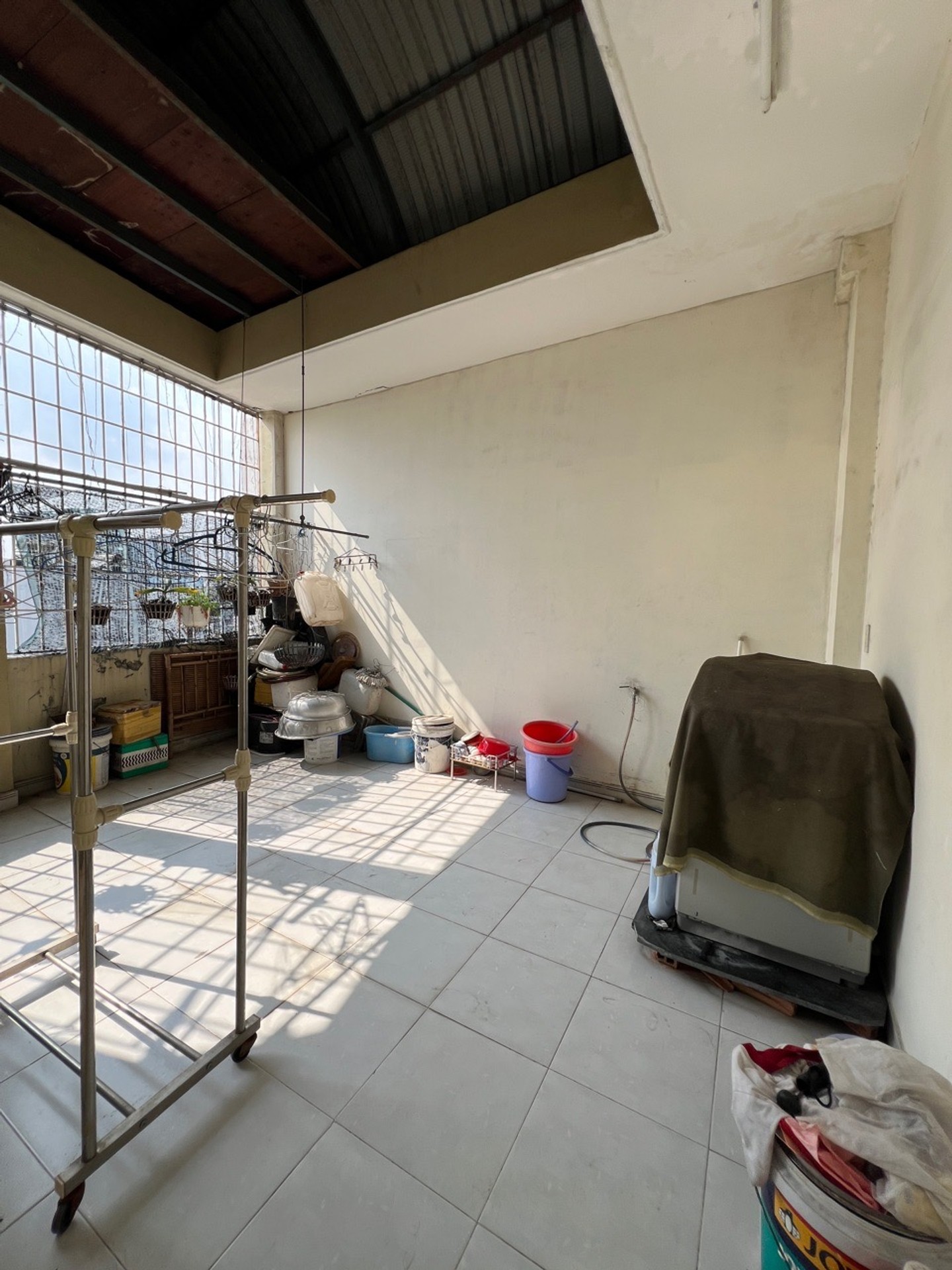 đường Tô Hiệu gần Hoà Bình, Luỹ Bán Bích, gần Đầm Sen, giáp Quận 11
 15996879